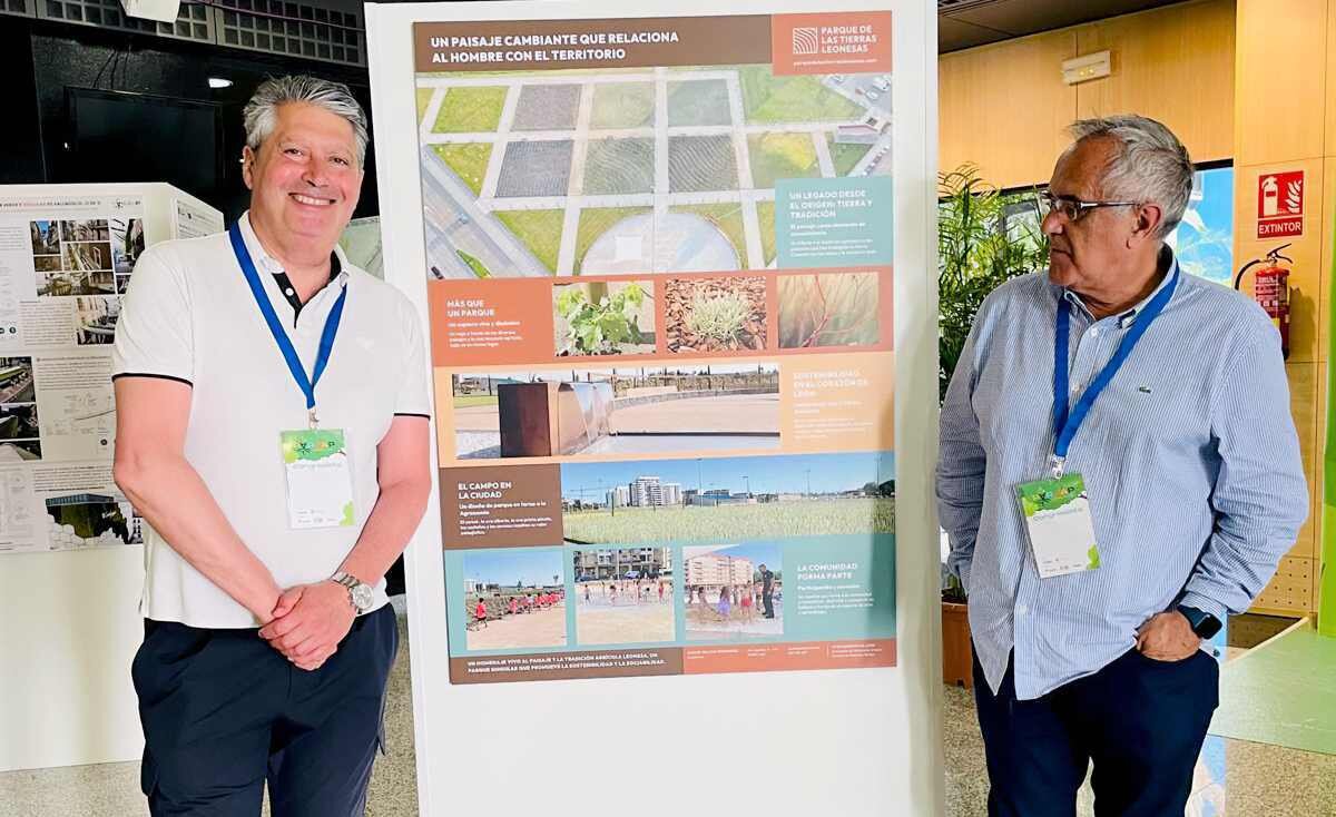 Una delegación leonesa, encabezada por el concejal de Desarrollo Urbano, Luis Miguel García Copete, y el arquitecto del proyecto, Cecilio Vallejo, ha representado al parque en el congreso de Marbella.