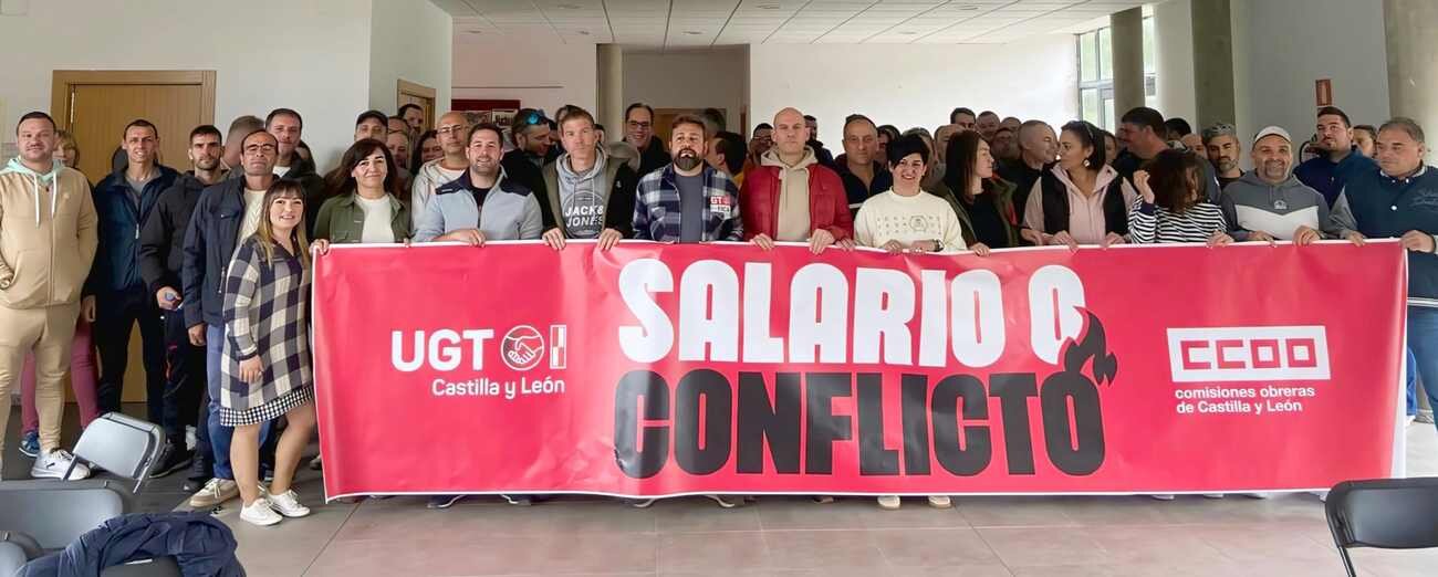 Imagen de los participantes en el encuentro sindical