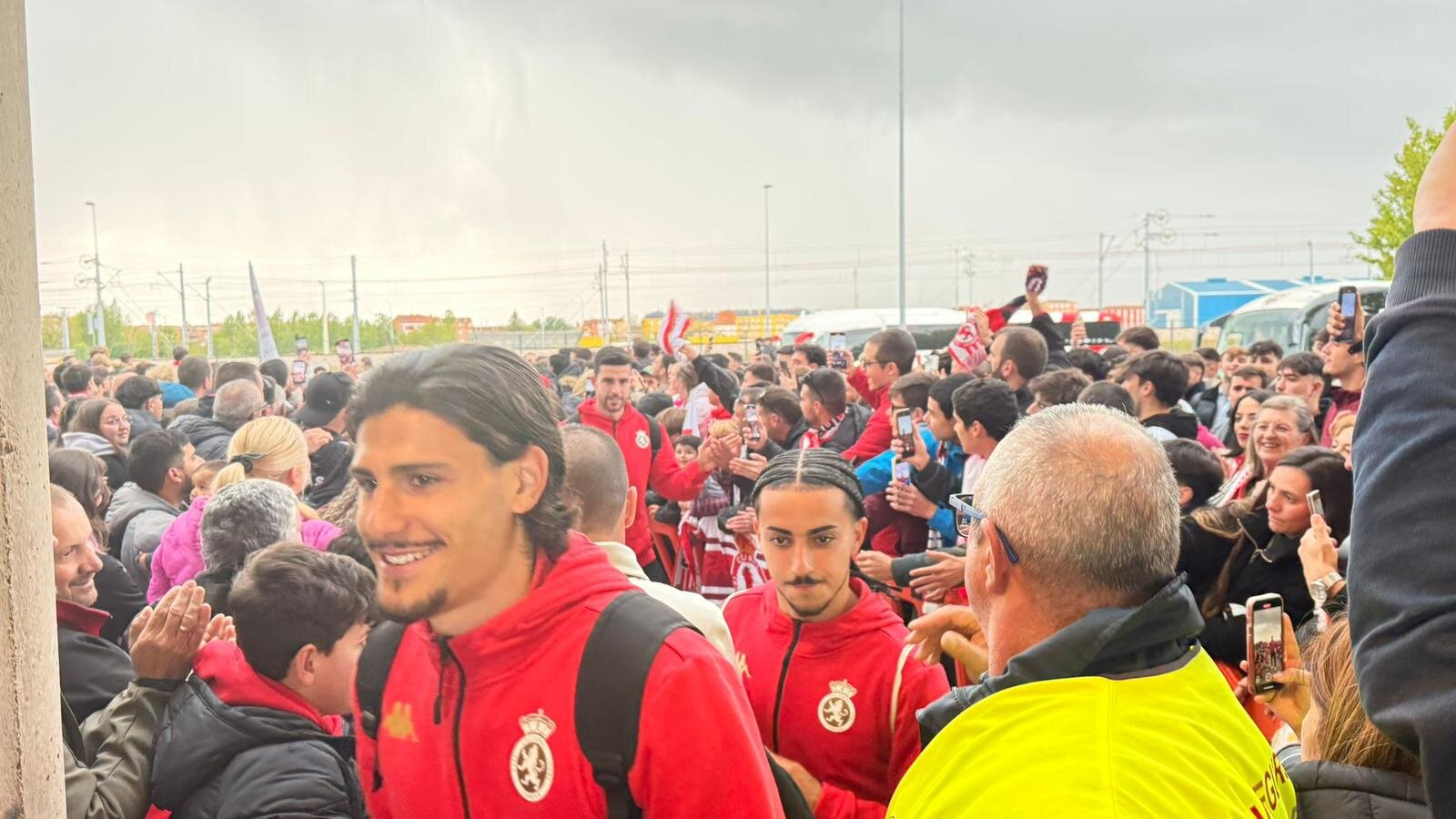 Todos con la Cultural. Fotos: Isaac Llamazares | Silvia García