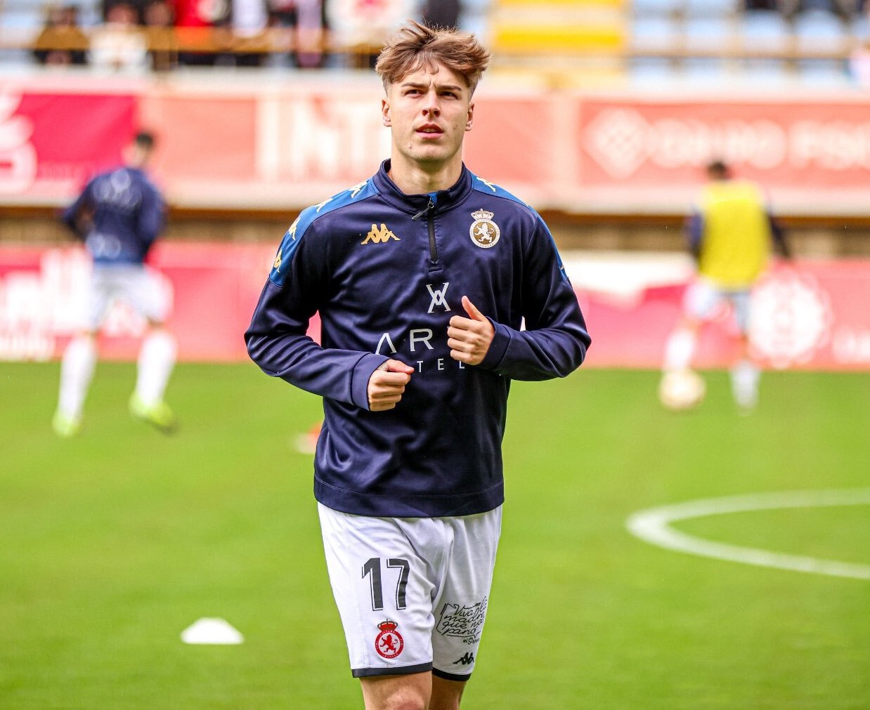 Ambiente de gala y se viene una gran tarde de fútbol.