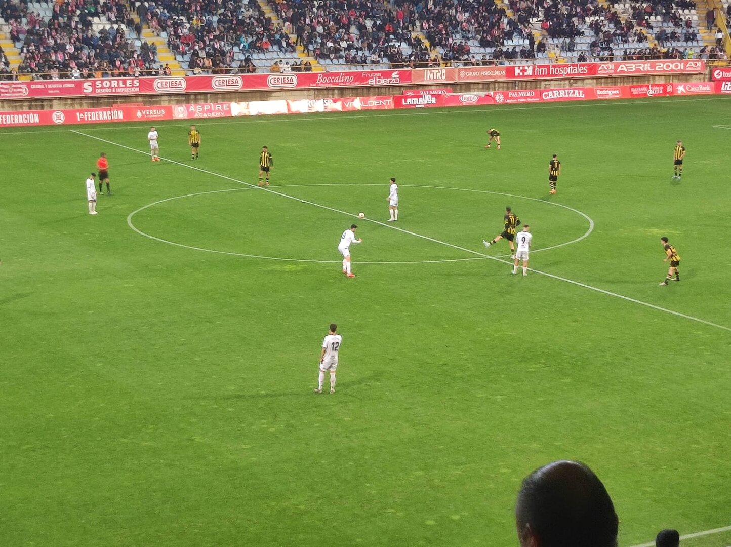 Chacón, en el momento de sacar de centro.