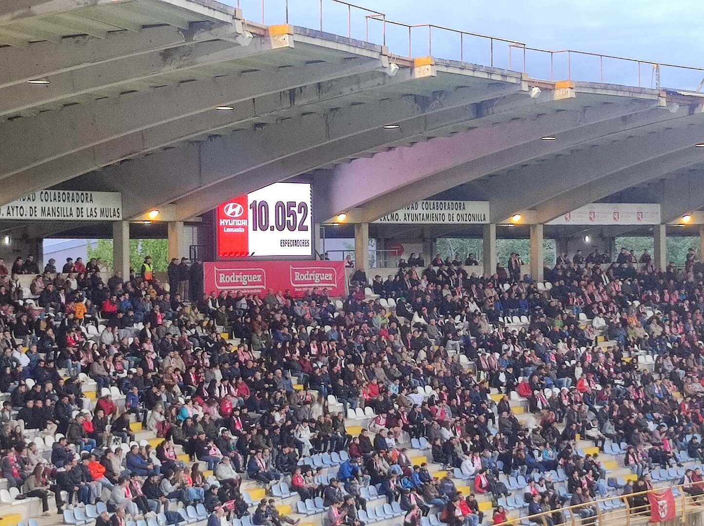 Más de 10.000 espectadores en el Reino de León.
