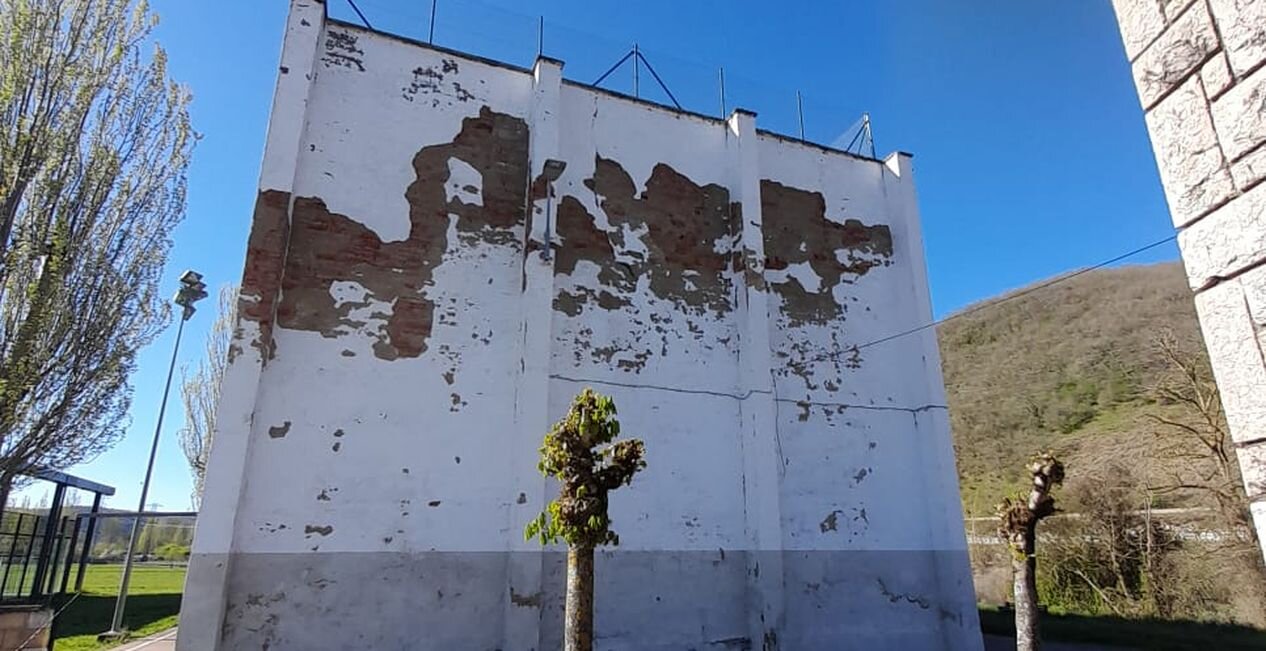 Imagen del frontón de Cistierna