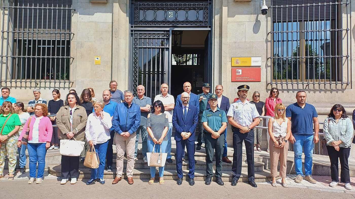 La Subdelegación del Gobierno en León acogió este miércoles un emotivo acto de repulsa contra la violencia machista.