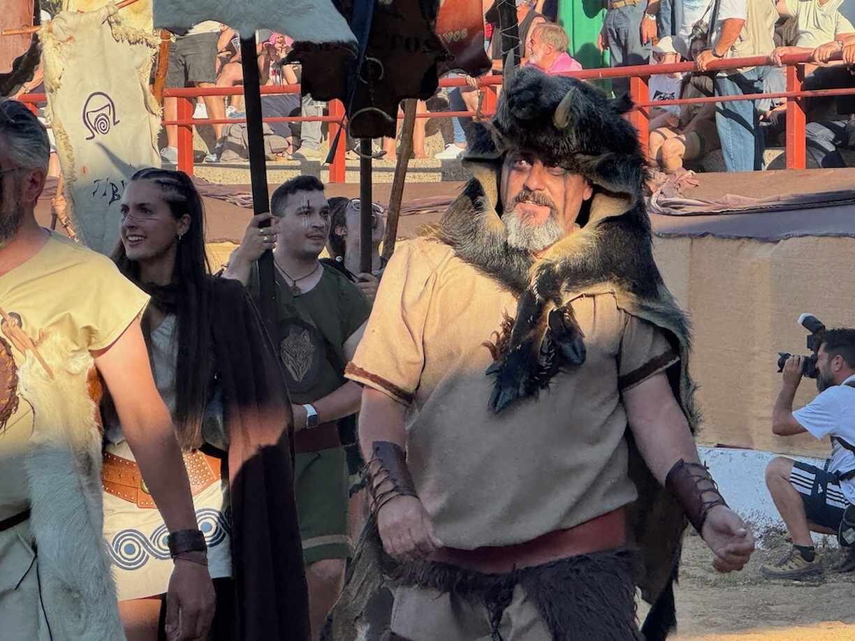 Desfile en el campo de batalla durante este sábado. Foto cedida Astorga Digital