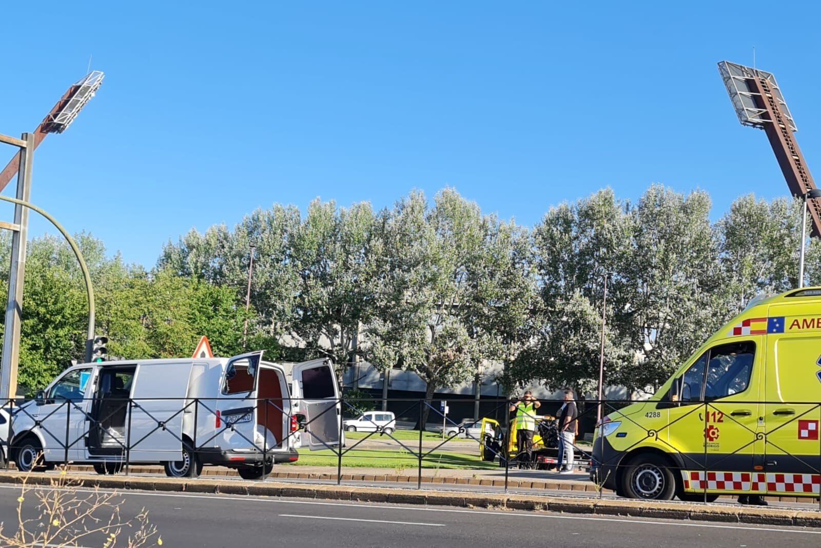 El accidente se registró en las inmediaciones del estadio Reino de León.