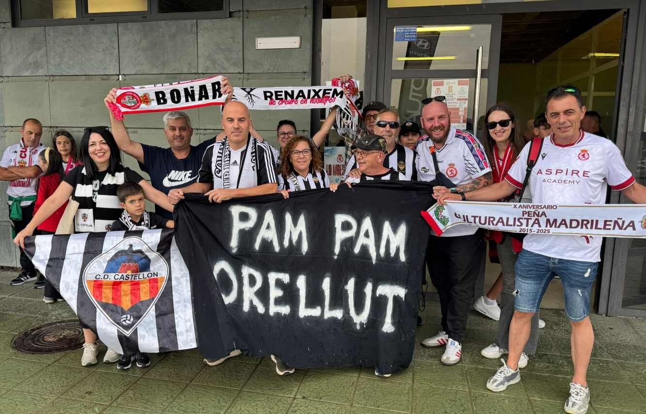 Buen ambiente entre peñas para el partido.
