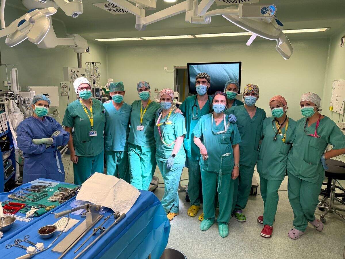 Equipo de profesionales que llevaron a cabo los procedimientos. Foto: Caule