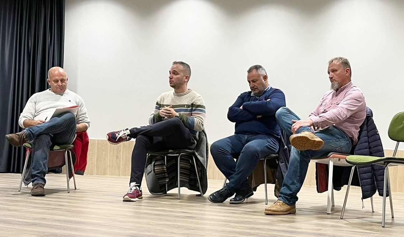 Un instante del encuentro mantenido 1