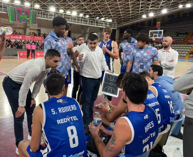 Tiempo muerto Oriol Pozo, Foto @baloncestoSDP
