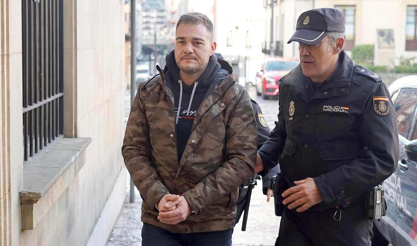 Juicio contra el acusado de matar de una paliza a su padre en La Sota de Valderrueda en León