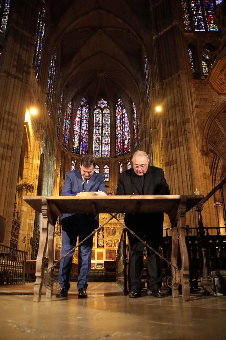 mañueco catedral (7)