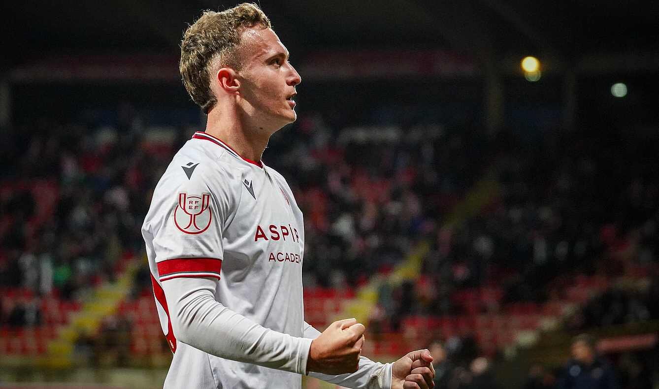 Tresaco celebra su gol en el Reino de León ante el Levante.