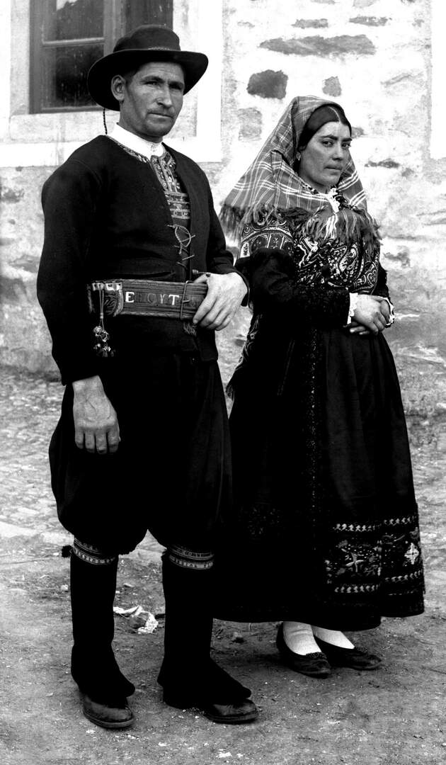 Una de las fotografías realizas por la Escuela de la Cerámica en Val de San Lorenzo en 1926 durante un curso de verano. Foto cedida por el Museo de Historia de Madrid y el Ayuntamiento de Val de San Lorenzo.