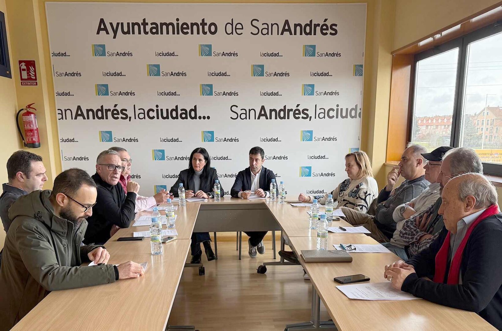 Un instante de la reunión mantenida por los alcaldes en San Andrés del Rabanedo.