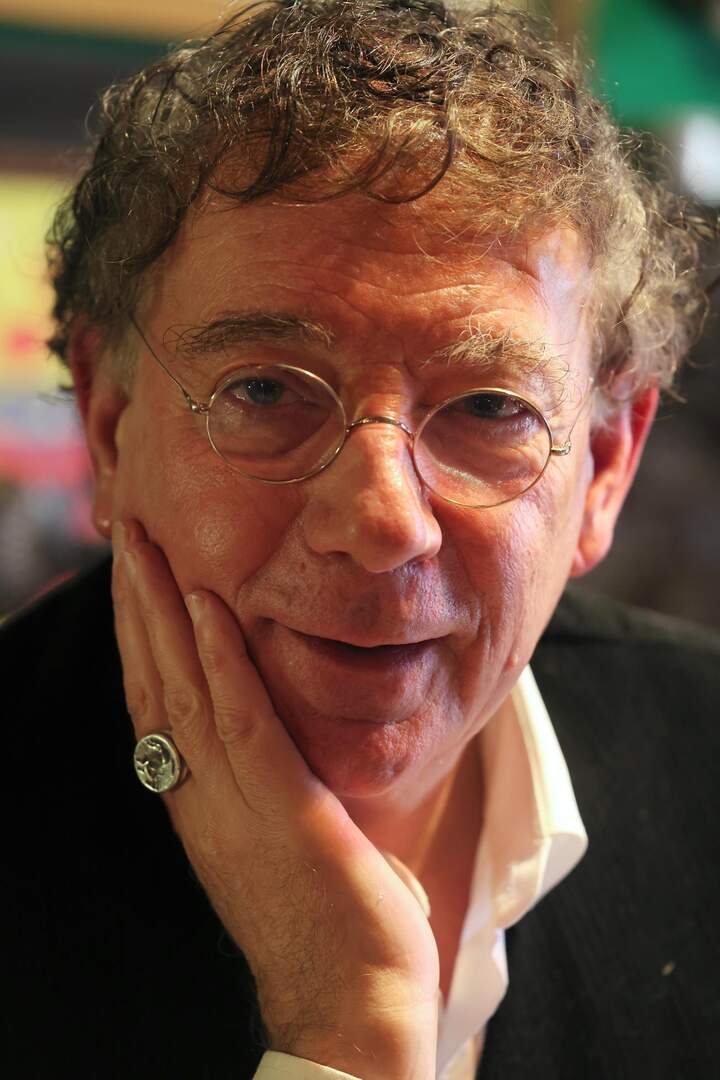 El poeta y artista visual leonés Juan Carlos Mestre. Foto: Juan Lázaro.