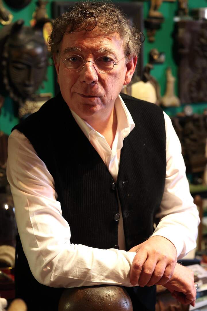 El poeta y artista visual leonés Juan Carlos Mestre. Foto: Juan Lázaro.