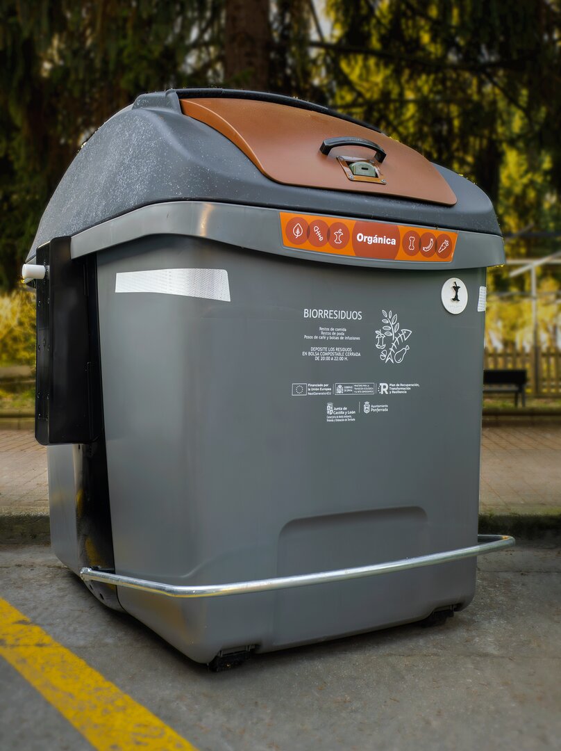 Ayto_Ponferrada_Contenedor_Marron_Calle_01 (002)