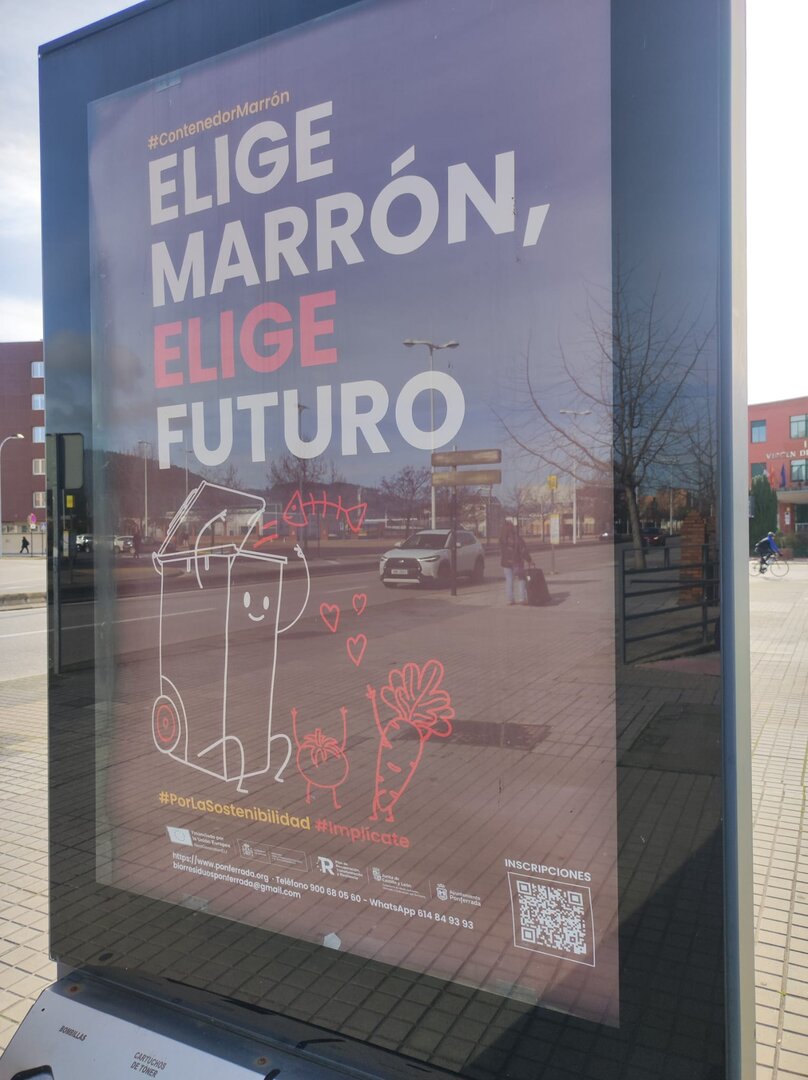 Uno de los mupis de la campaña para la implantación del contenedor marrón.