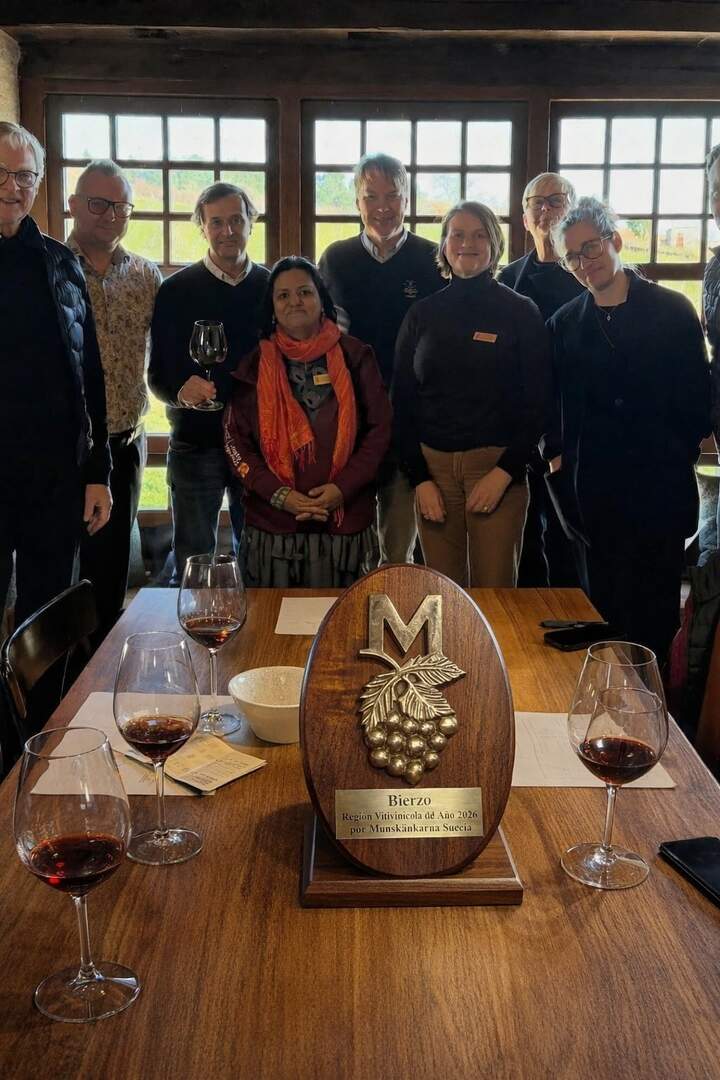Munskänkarna designa a la D.O. Bierzo Región Vitivinícola del Año 2026
