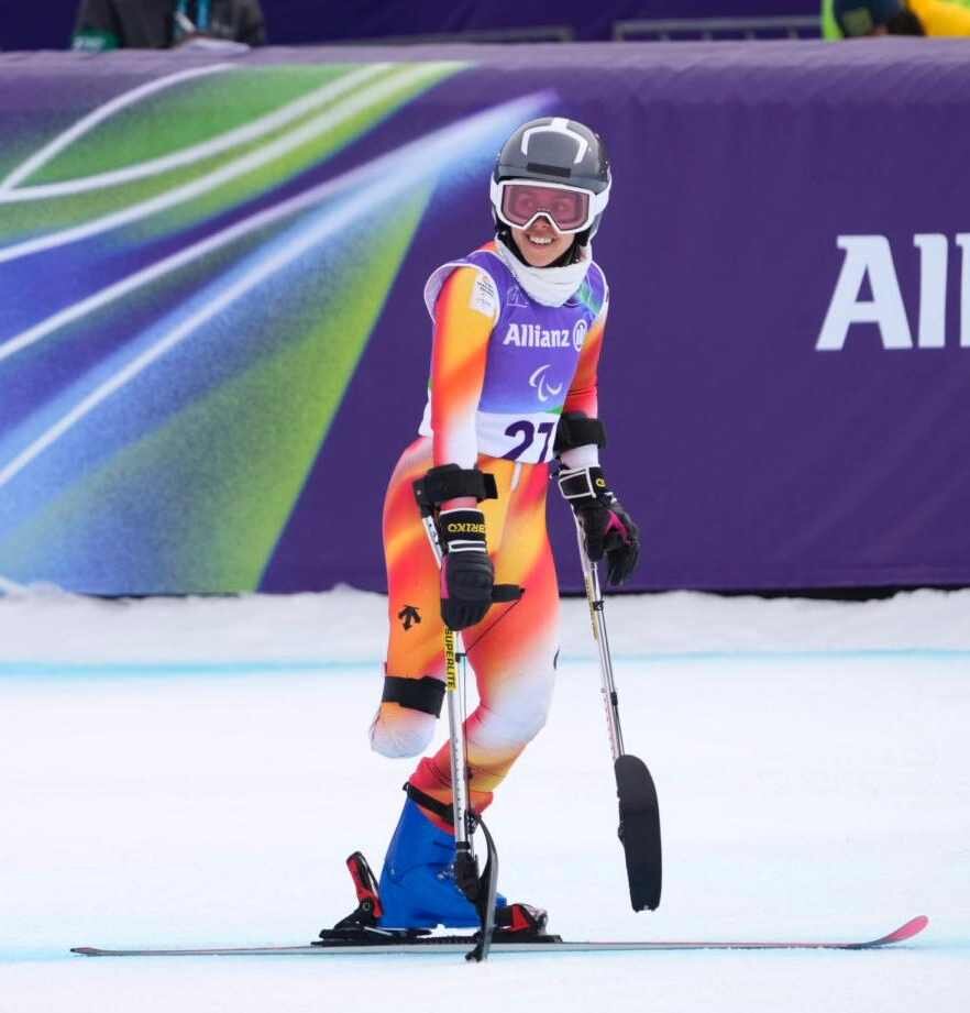 La leonesa, feliz, tras conseguir su diploma.