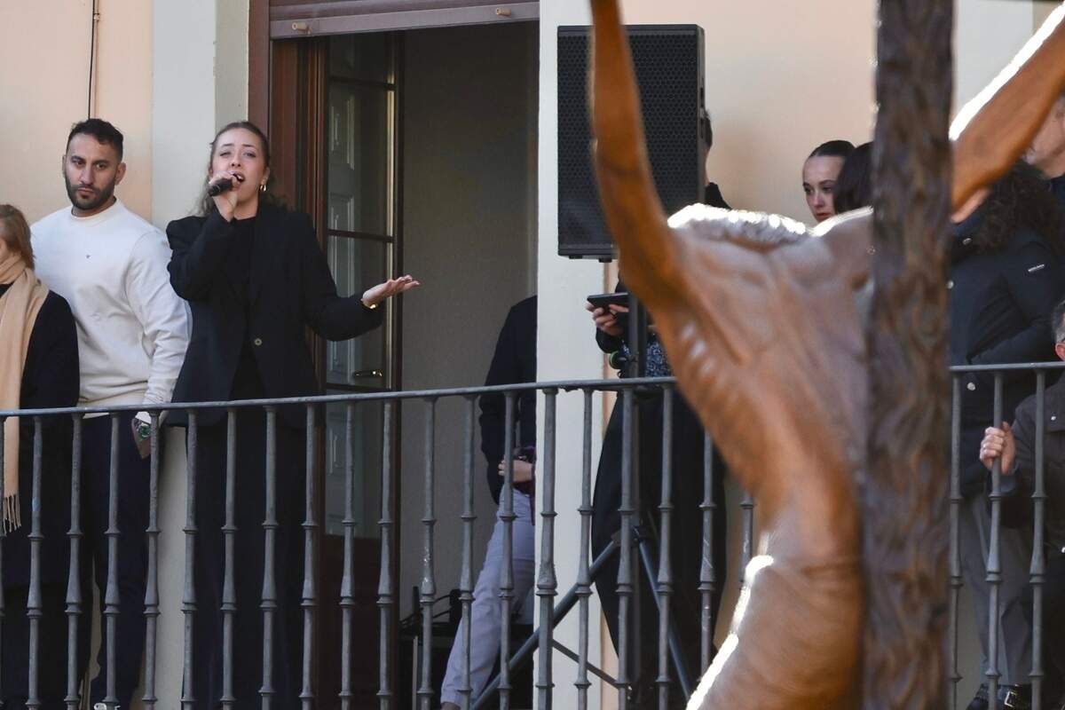 Celebración del acto de ‘El Encuentro’ en el transcurso de la Procesión de los Pasos de la Cofradía del Dulce Nombre de Jesús Nazareno de la Semana Santa de León