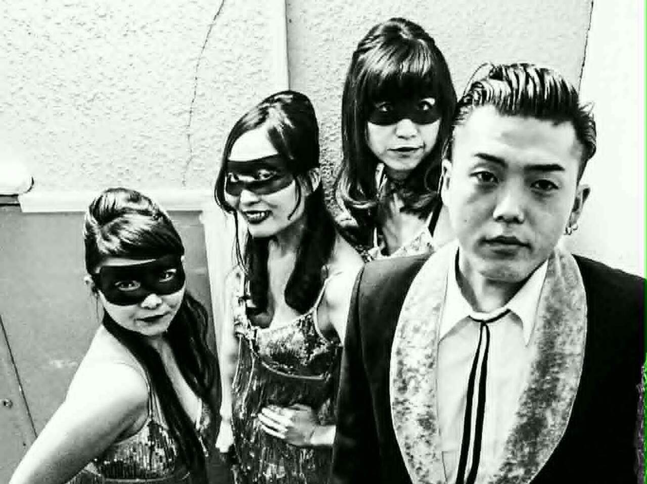 La banda japonesa Stompin' Riff Raffs.