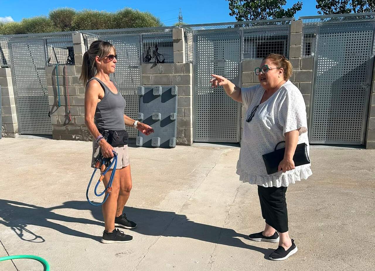 Visita del PP a la Protectora de Animales de León. Foto: PP.