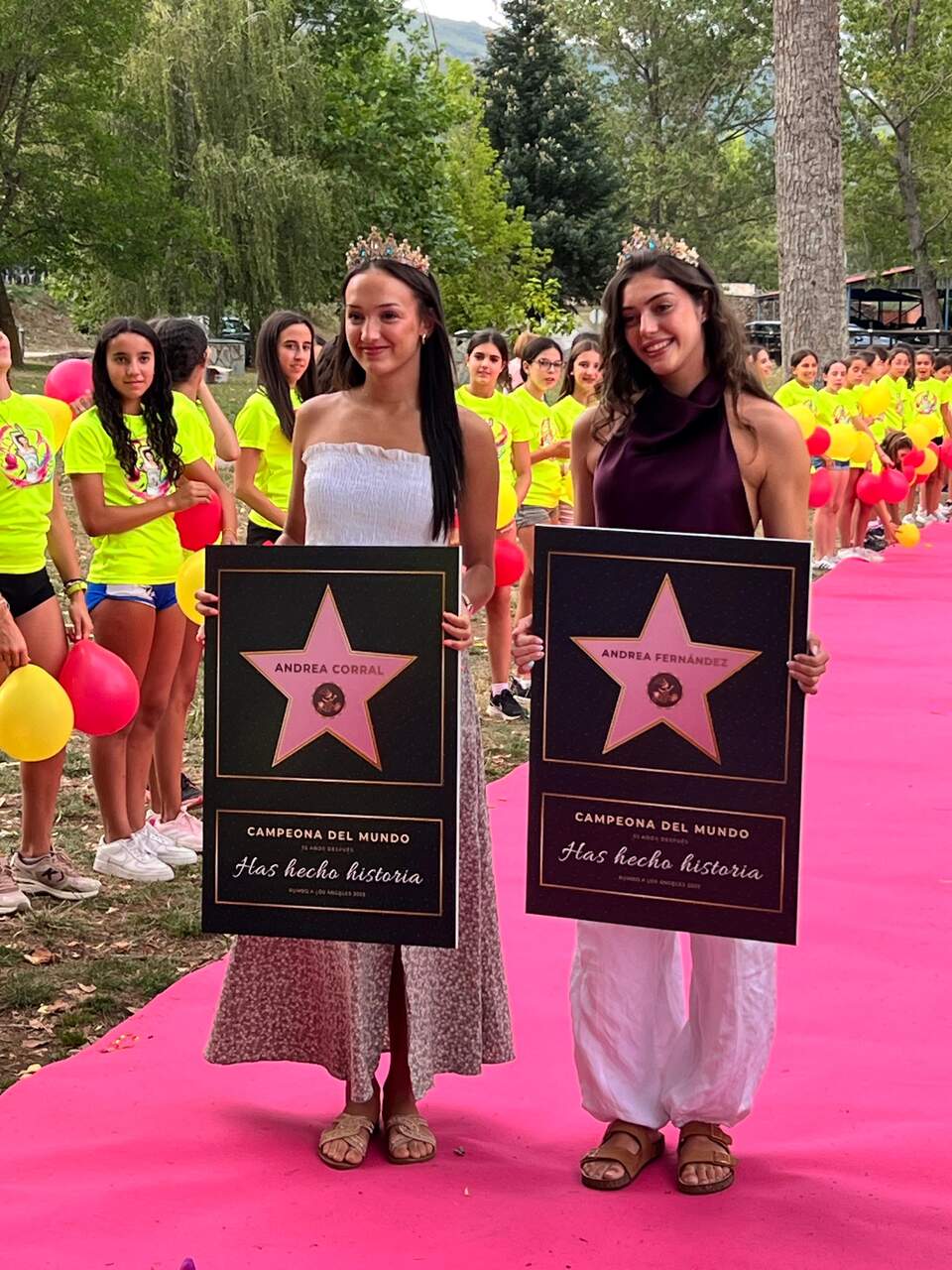 Andrea Fernández y Andrea Corral, campeonas del mundo, fueron las estrellas del campus del Club Ritmo. Foto: Club Ritmo.